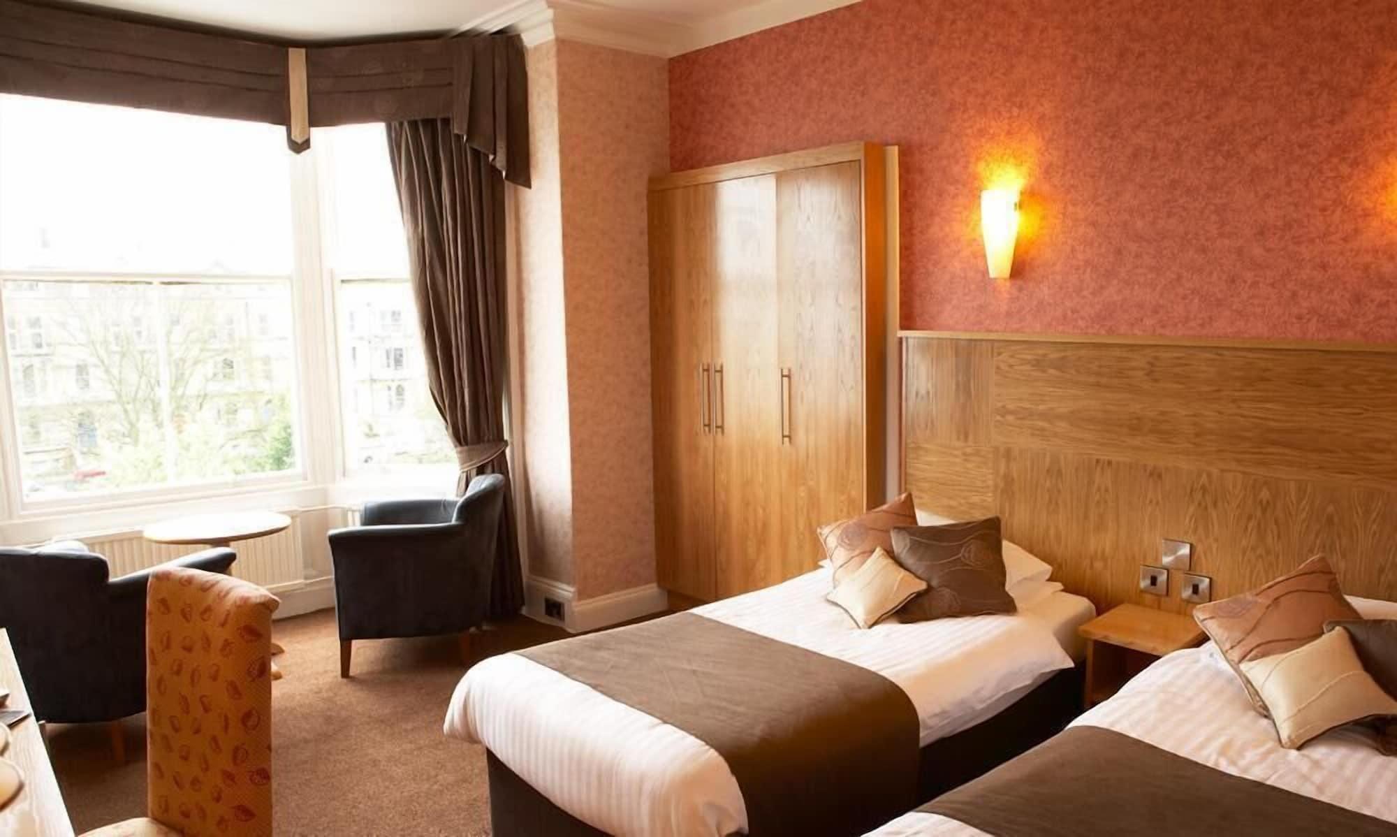 The Red Lea Hotel Скарбъро Екстериор снимка