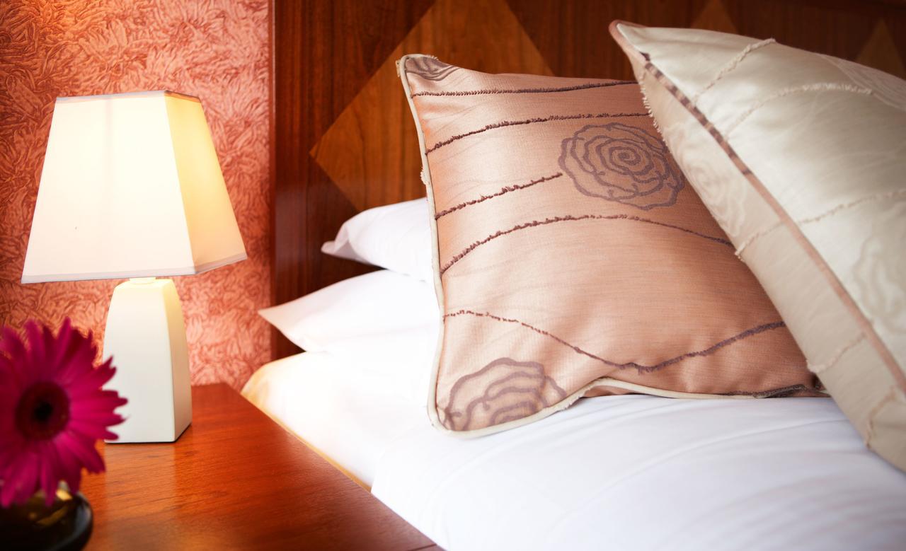 The Red Lea Hotel Скарбъро Екстериор снимка